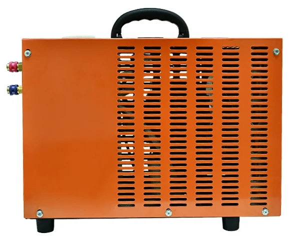 Блок жидкостного охлаждения Сварог WATER COOLER 30 (9 л) Блок жидкостного охлаждения Сварог WATER COOLER 30 (9 л)